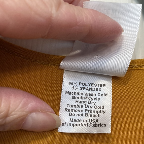 Agnes & Dora Floral Dress - Picture 6 of 6